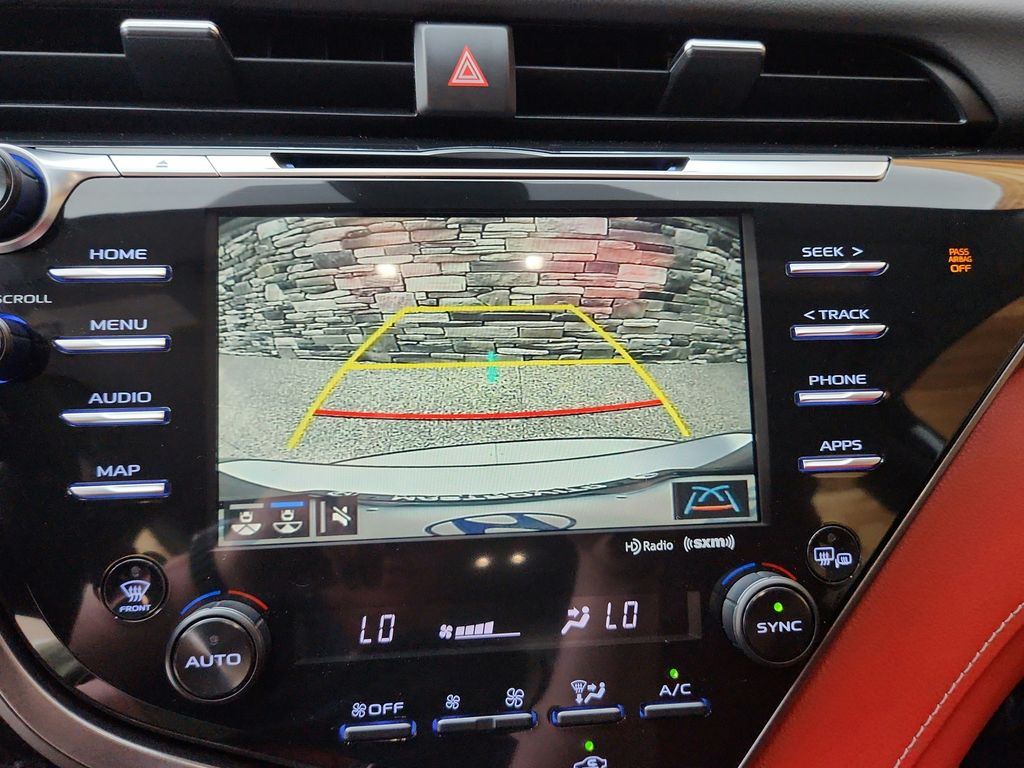 Vehicle image 14 of 33