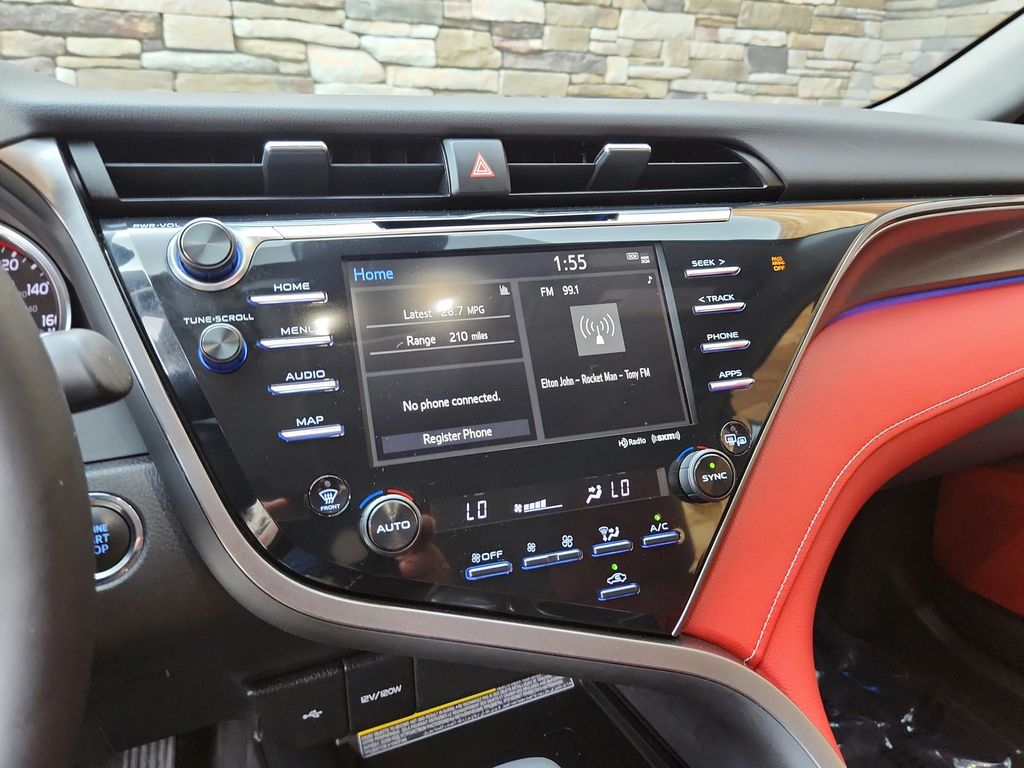 Vehicle image 15 of 33
