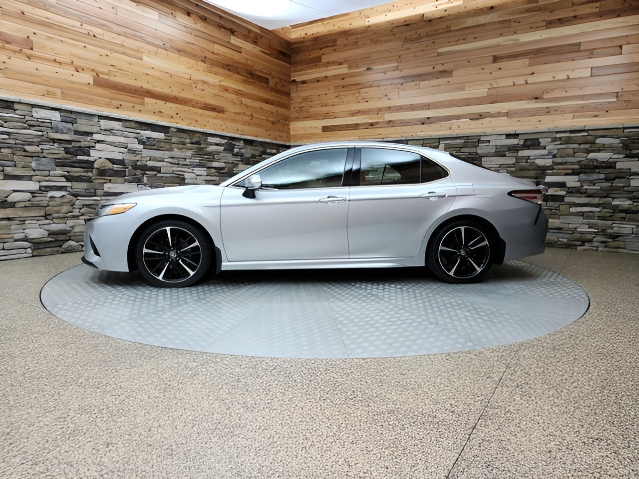 Vehicle image 33 of 33