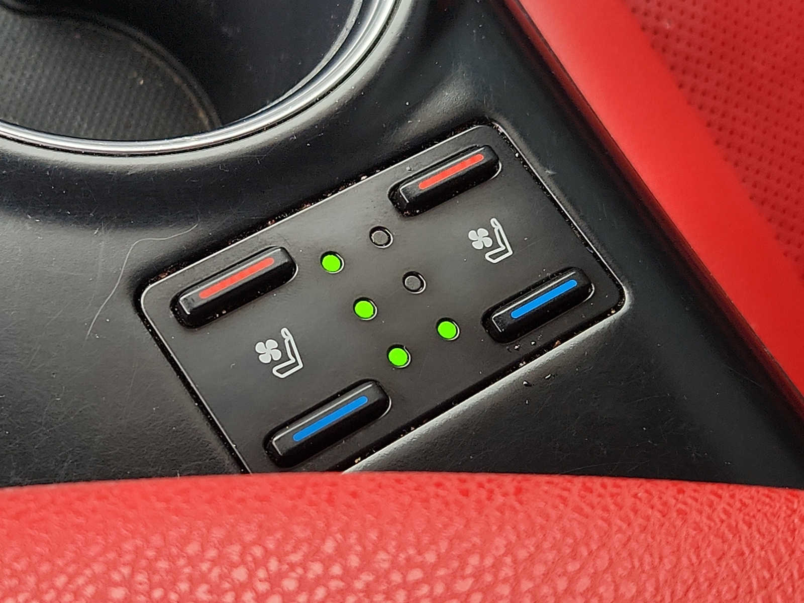 Vehicle image 23 of 30