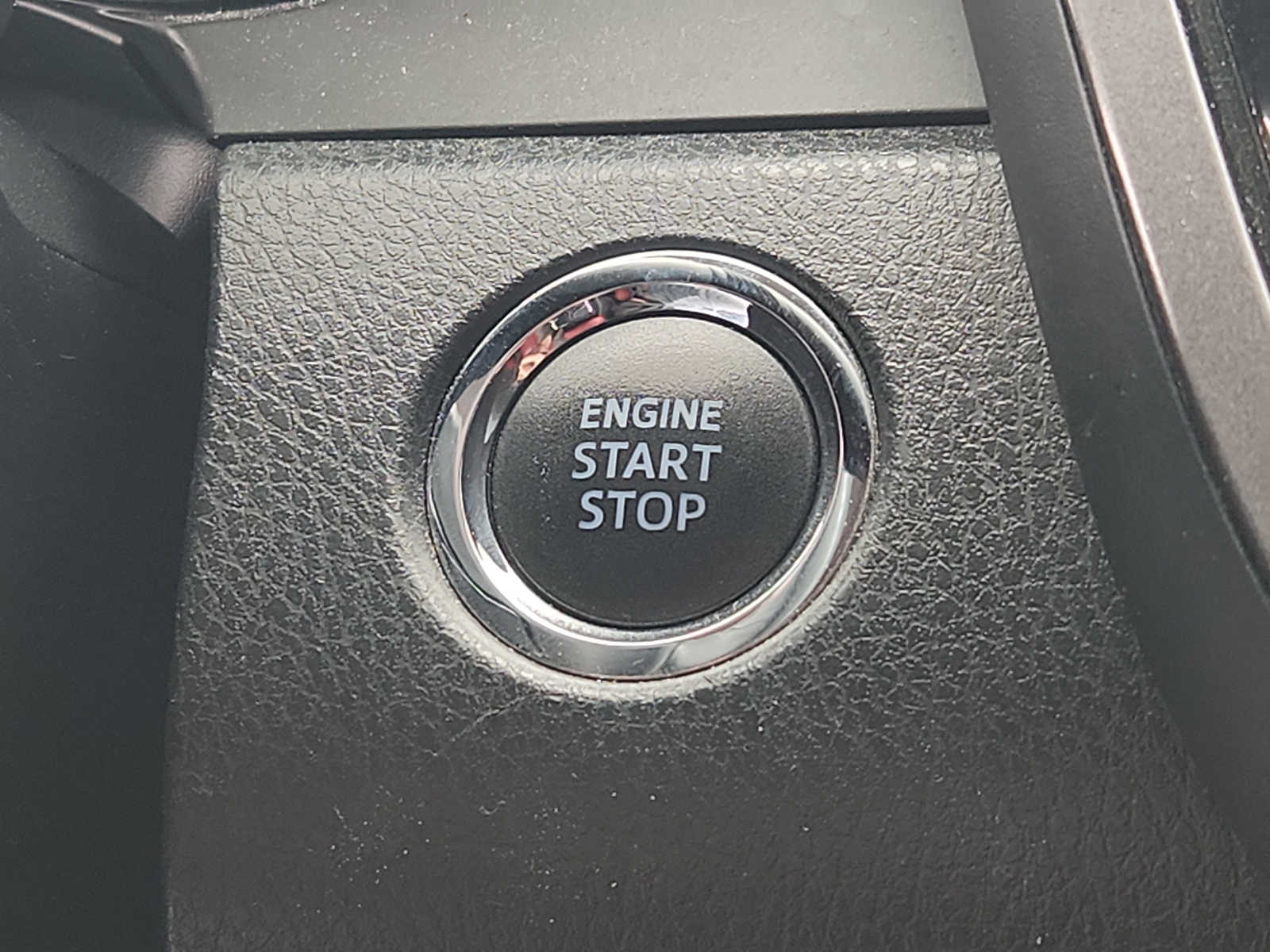 Vehicle image 22 of 30