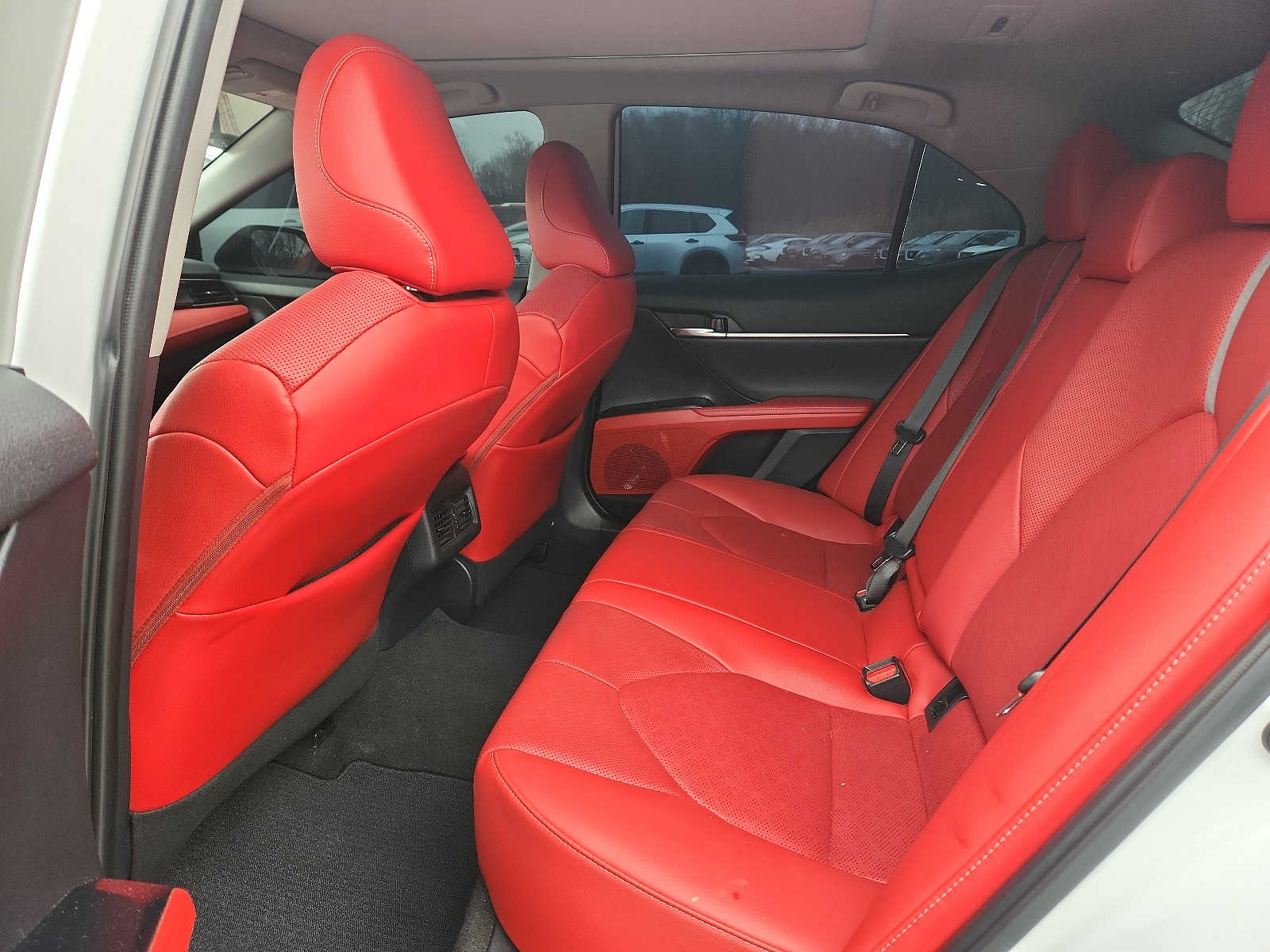 Vehicle image 10 of 30