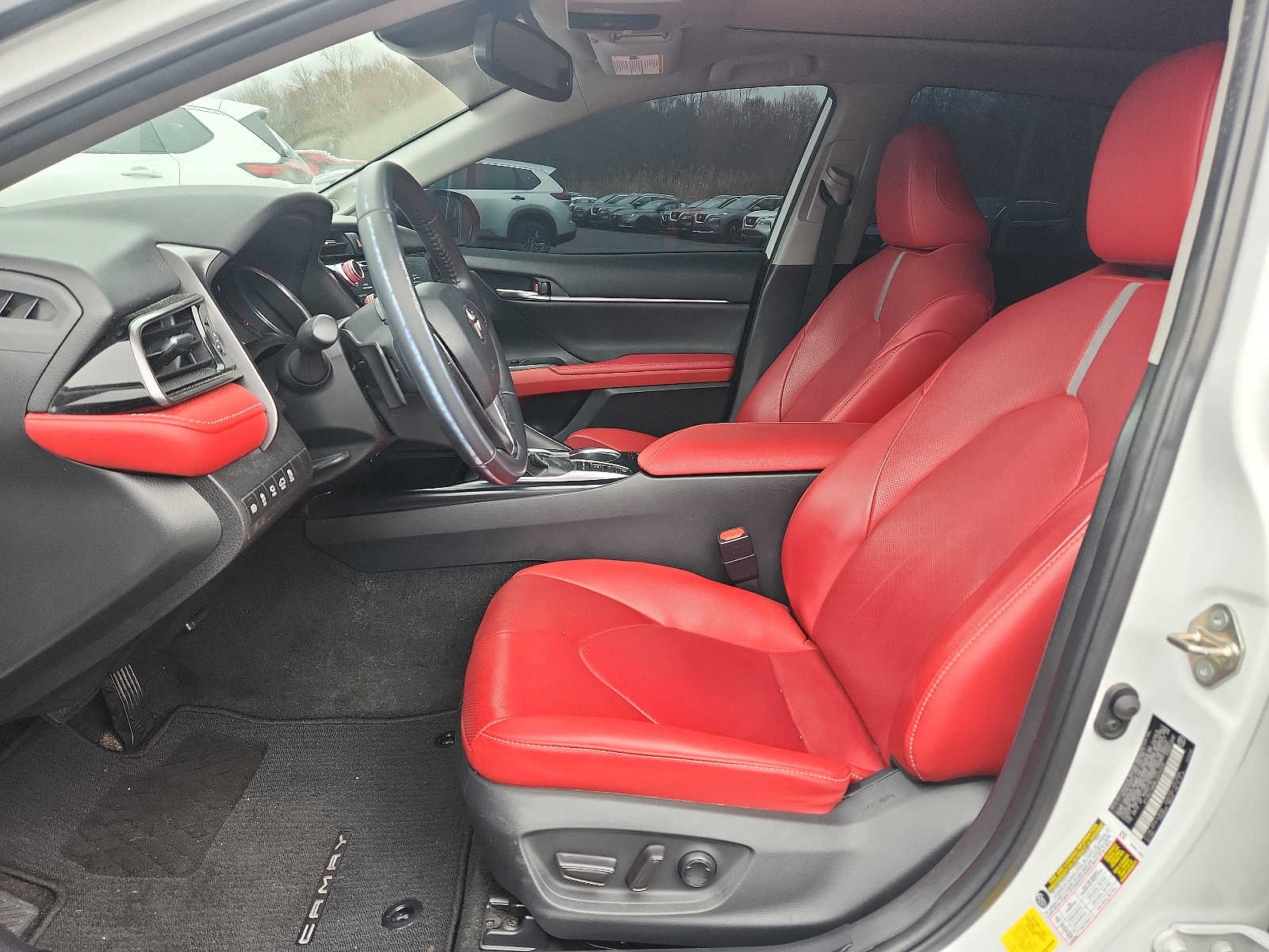 Vehicle image 13 of 30