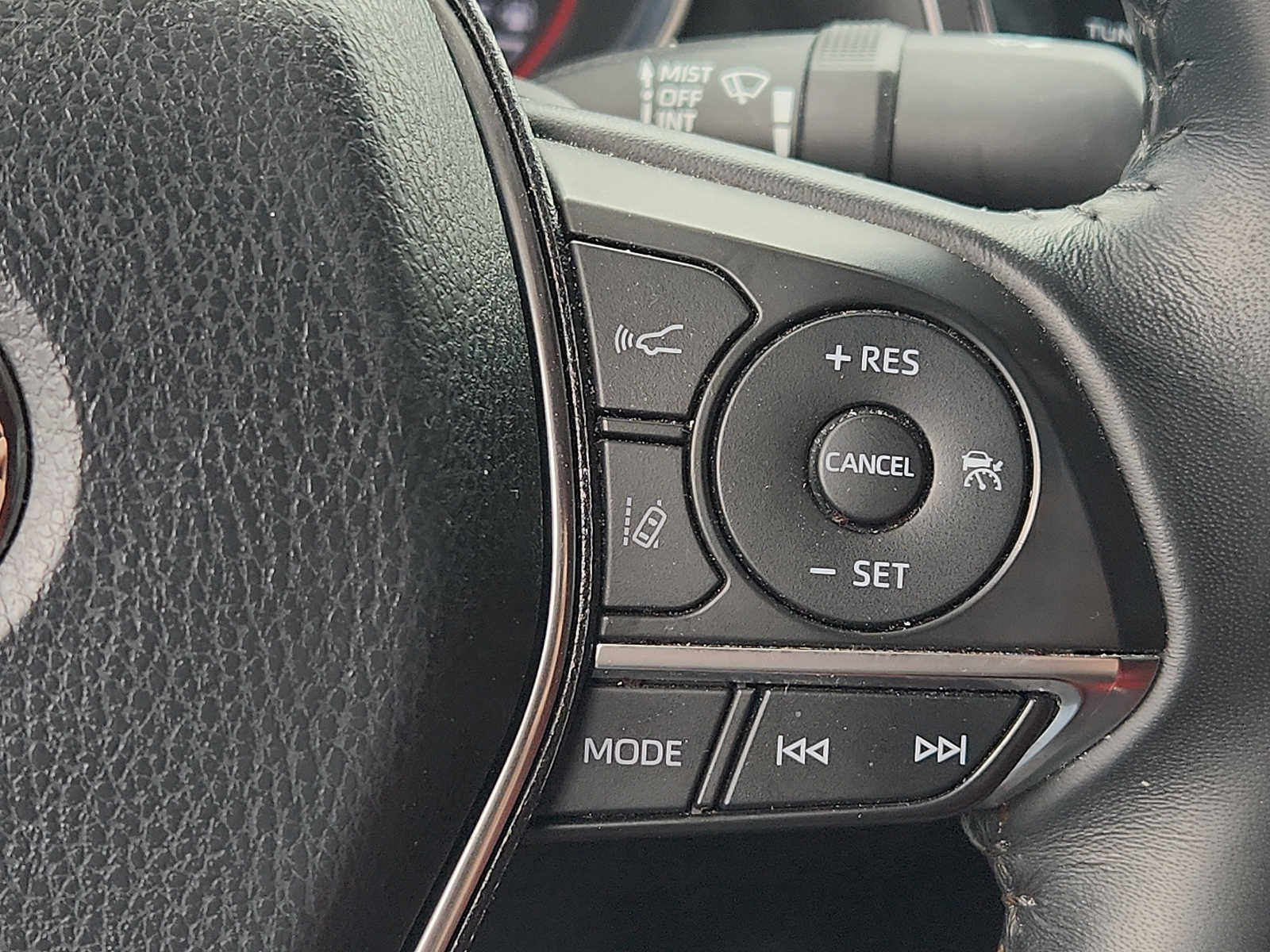 Vehicle image 21 of 30