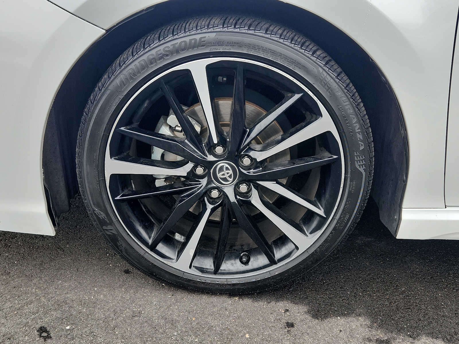 Vehicle image 8 of 30