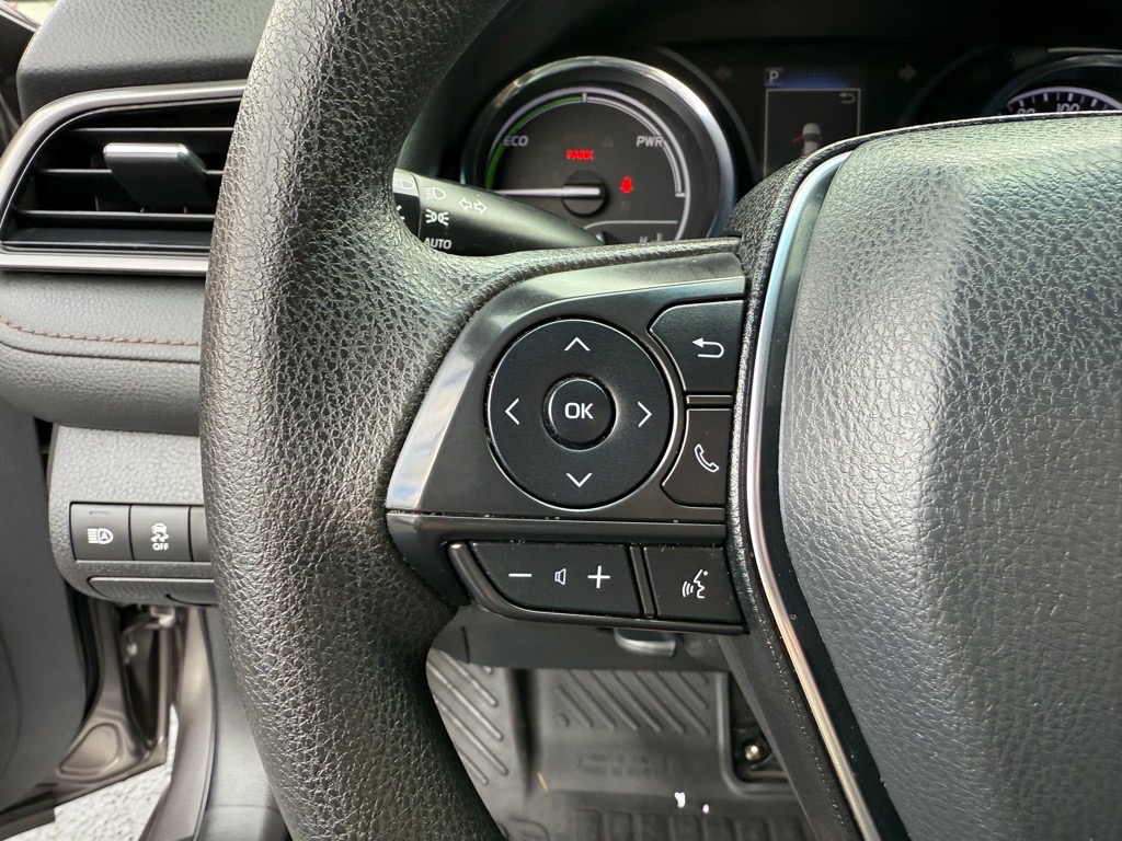 Vehicle image 26 of 31