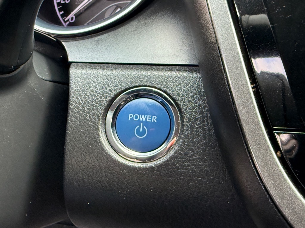 Vehicle image 20 of 31