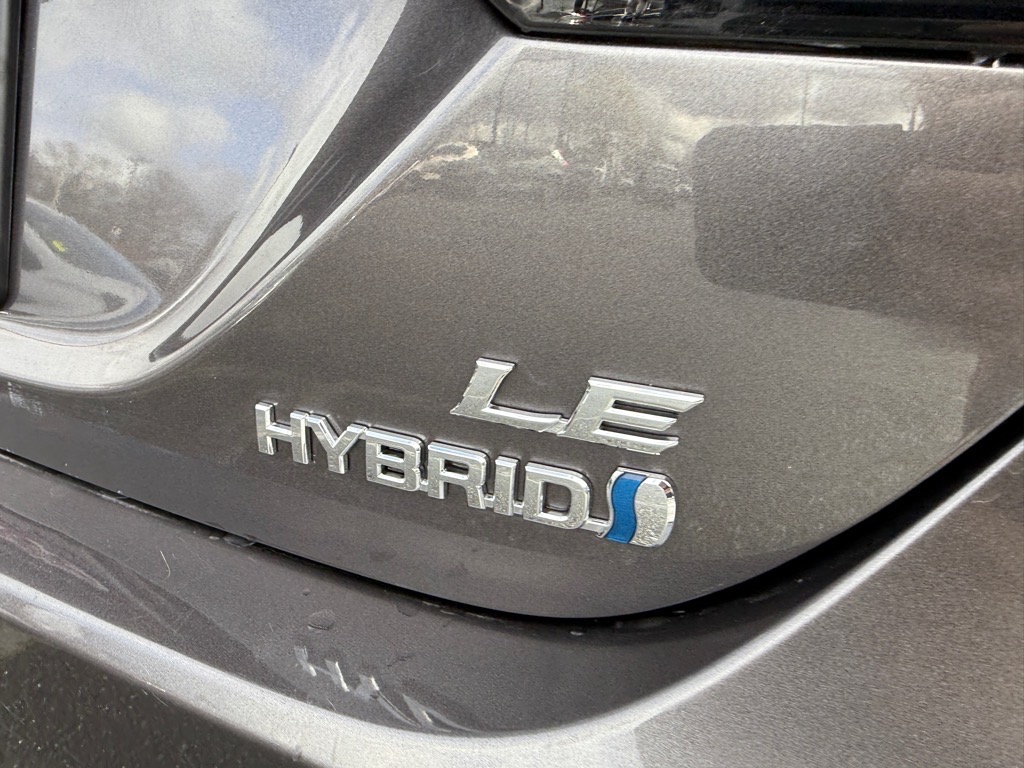 Vehicle image 9 of 31