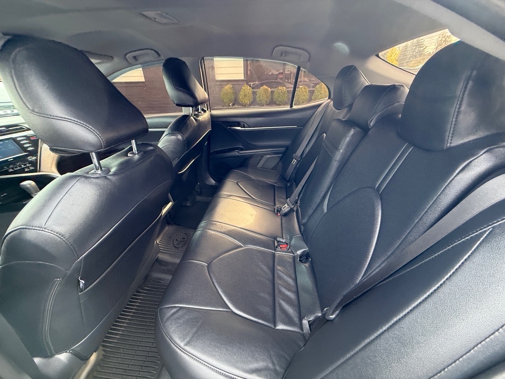 Vehicle image 16 of 31