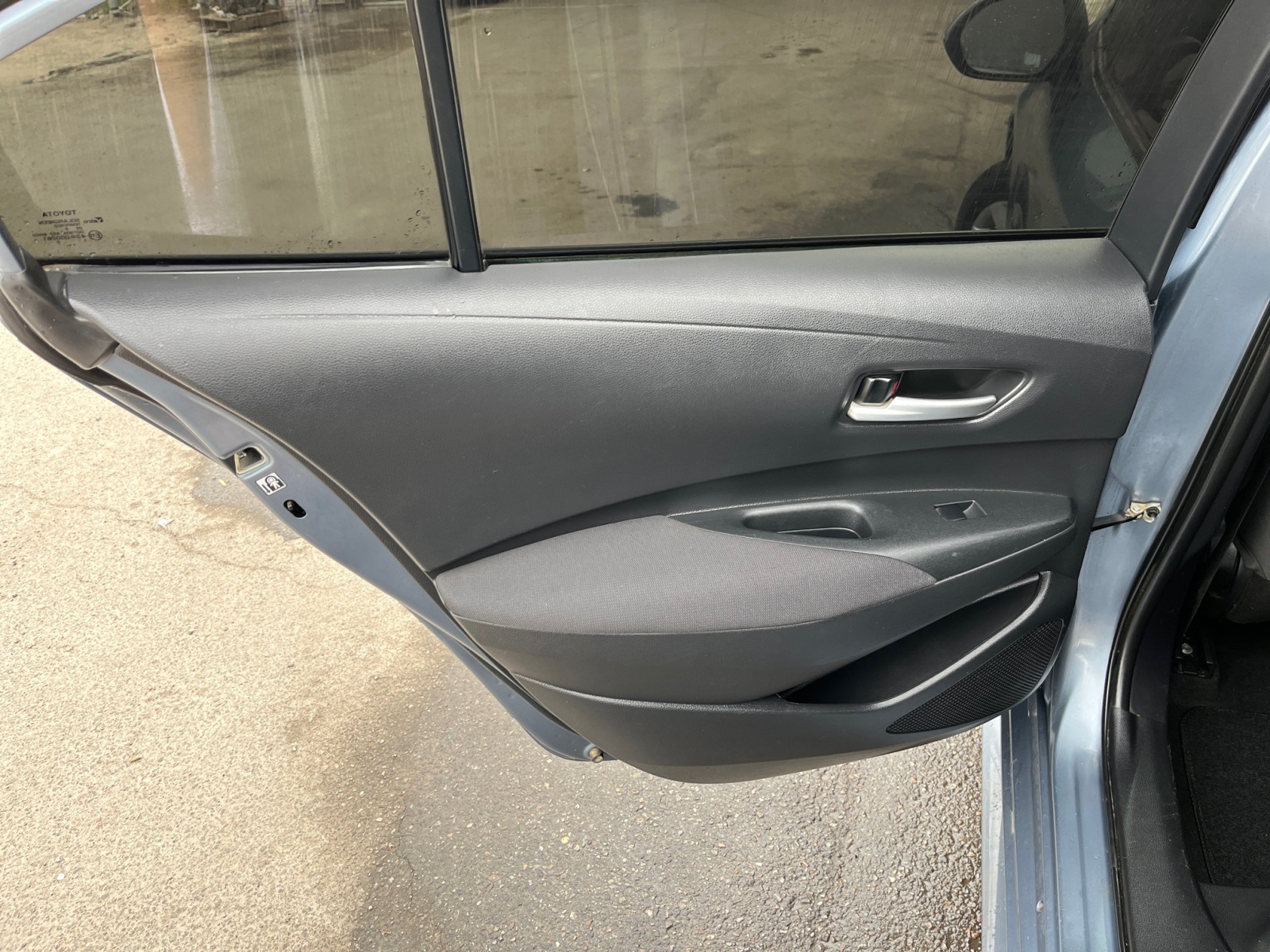 Vehicle image 22 of 35
