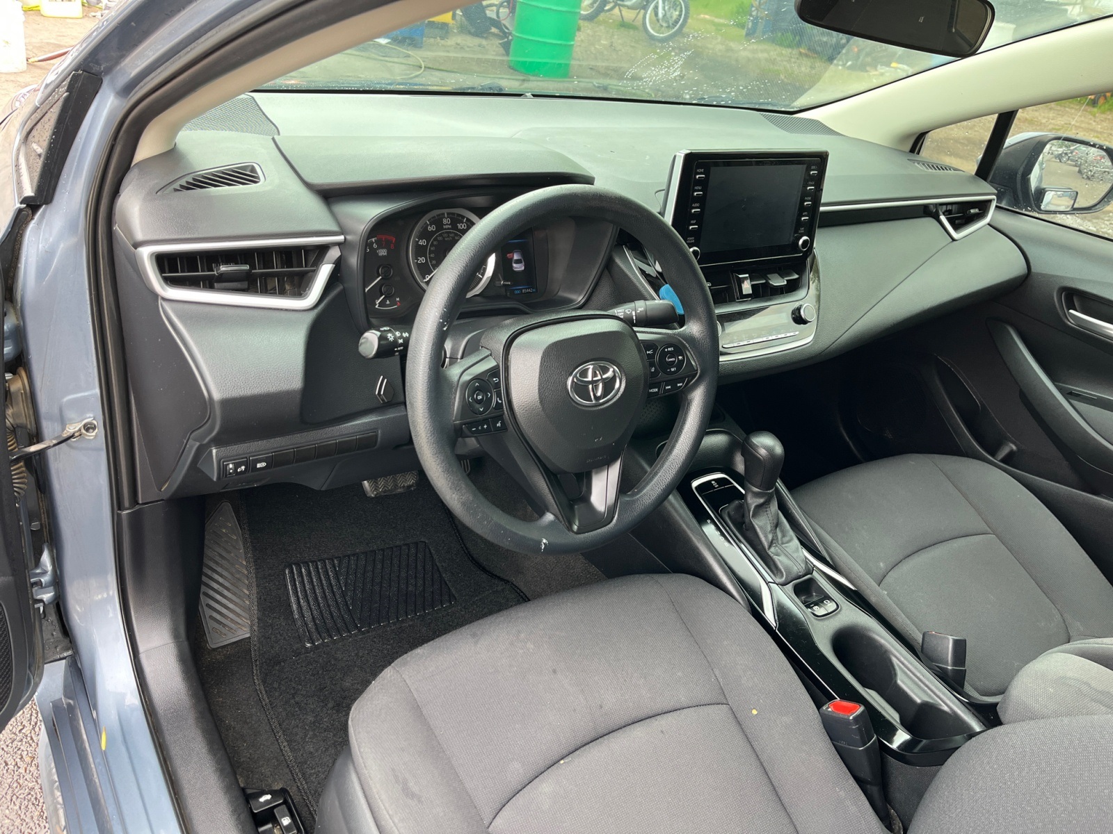 Vehicle image 19 of 35