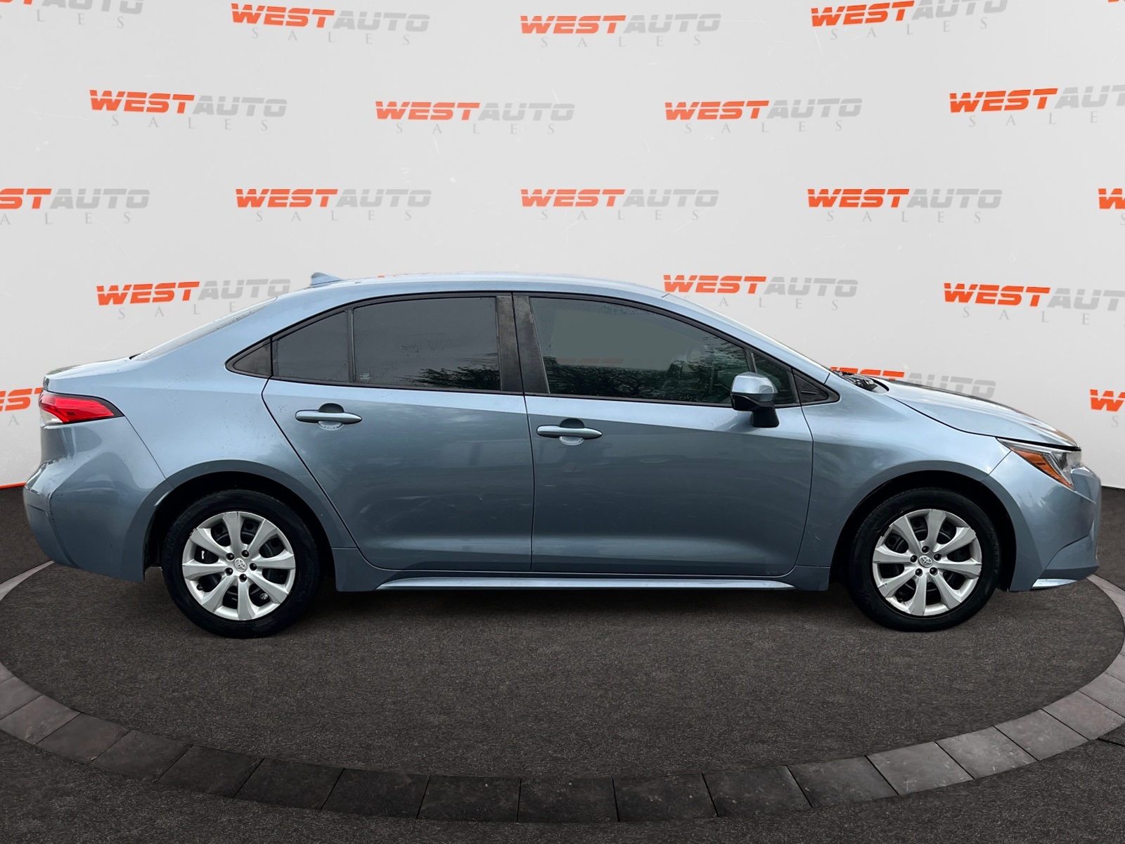 Vehicle image 4 of 35