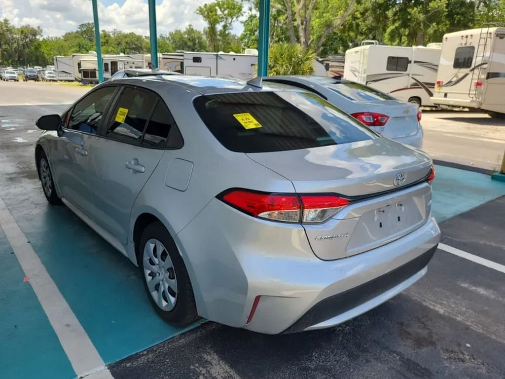 Vehicle image 4 of 16