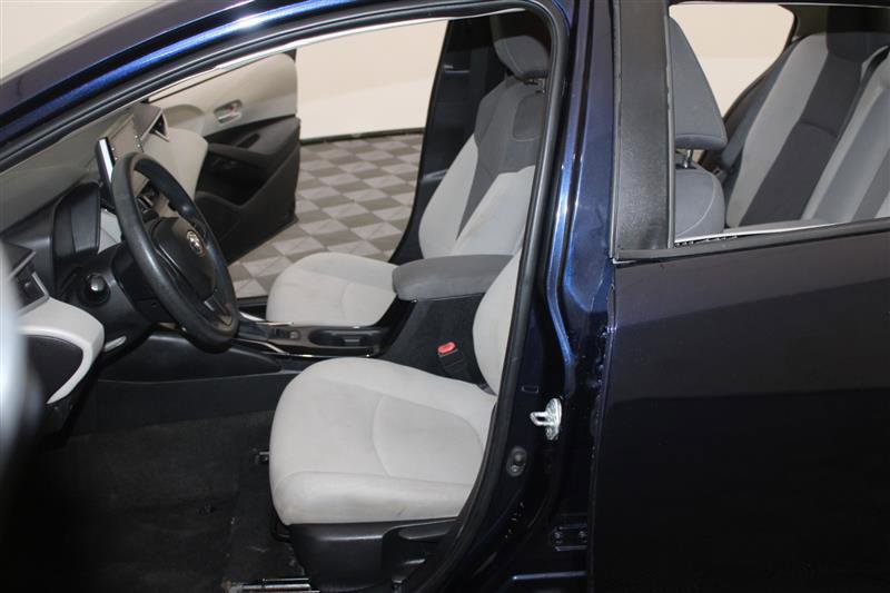 Vehicle image 21 of 50