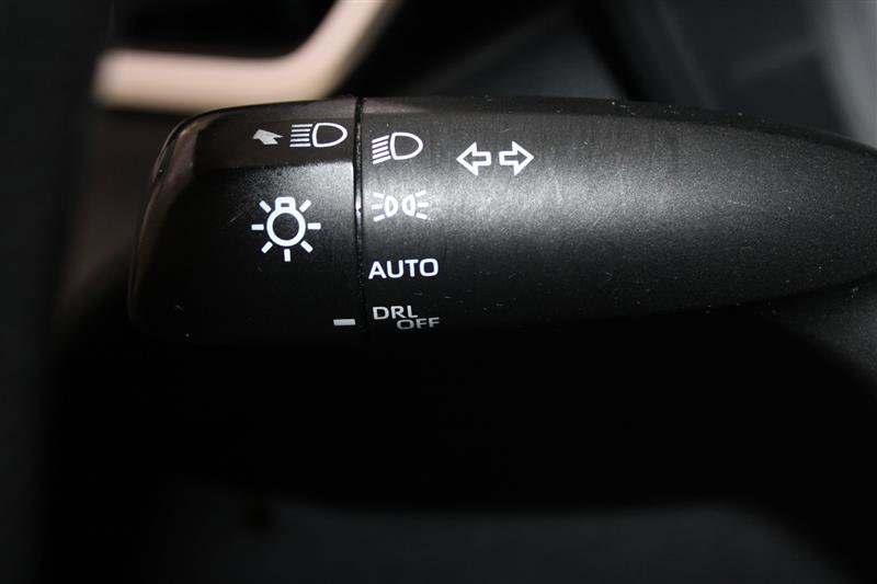 2020 Toyota Corolla LE Image 47 of 54