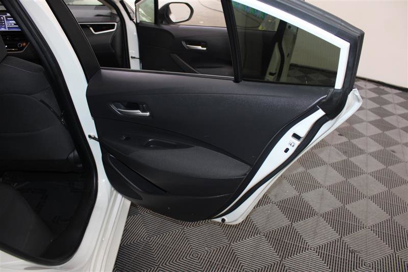 2020 Toyota Corolla LE Image 25 of 54