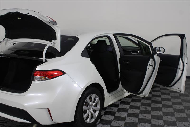 2020 Toyota Corolla LE Image 11 of 54