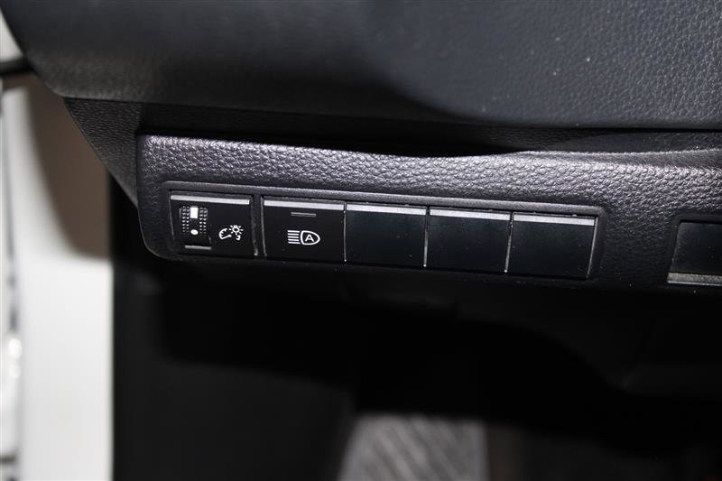 2020 Toyota Corolla LE Image 51 of 54