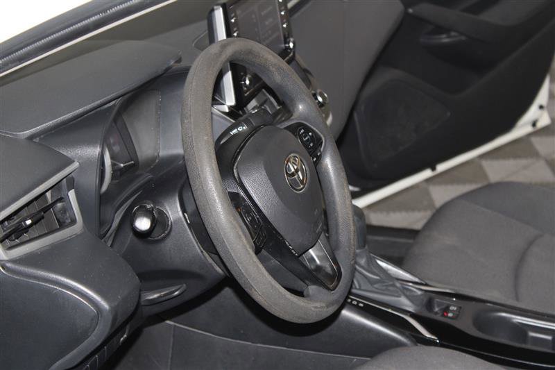 2020 Toyota Corolla LE Image 31 of 54