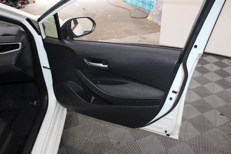 2020 Toyota Corolla LE Image 28 of 54