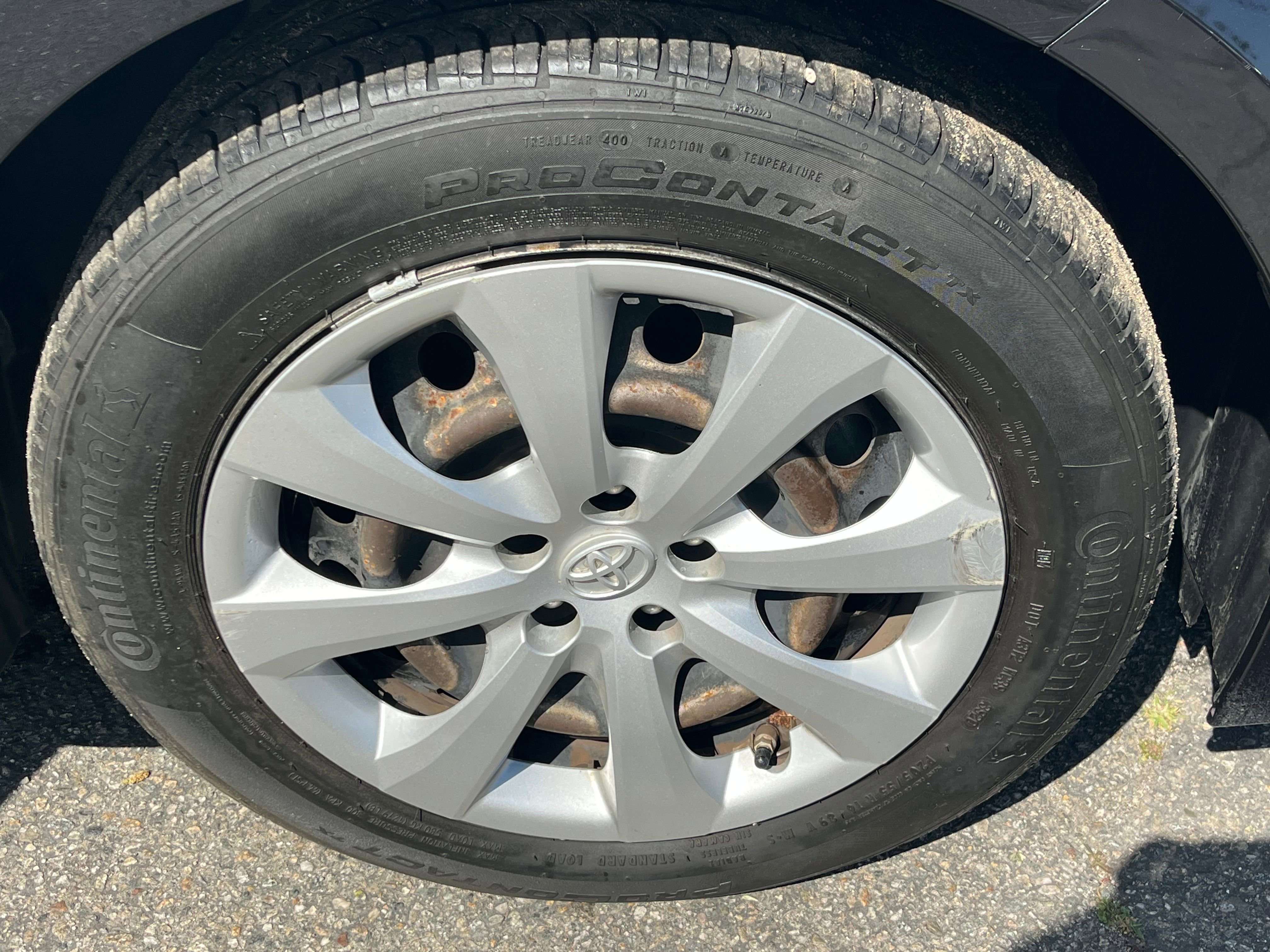 Vehicle image 76 of 77