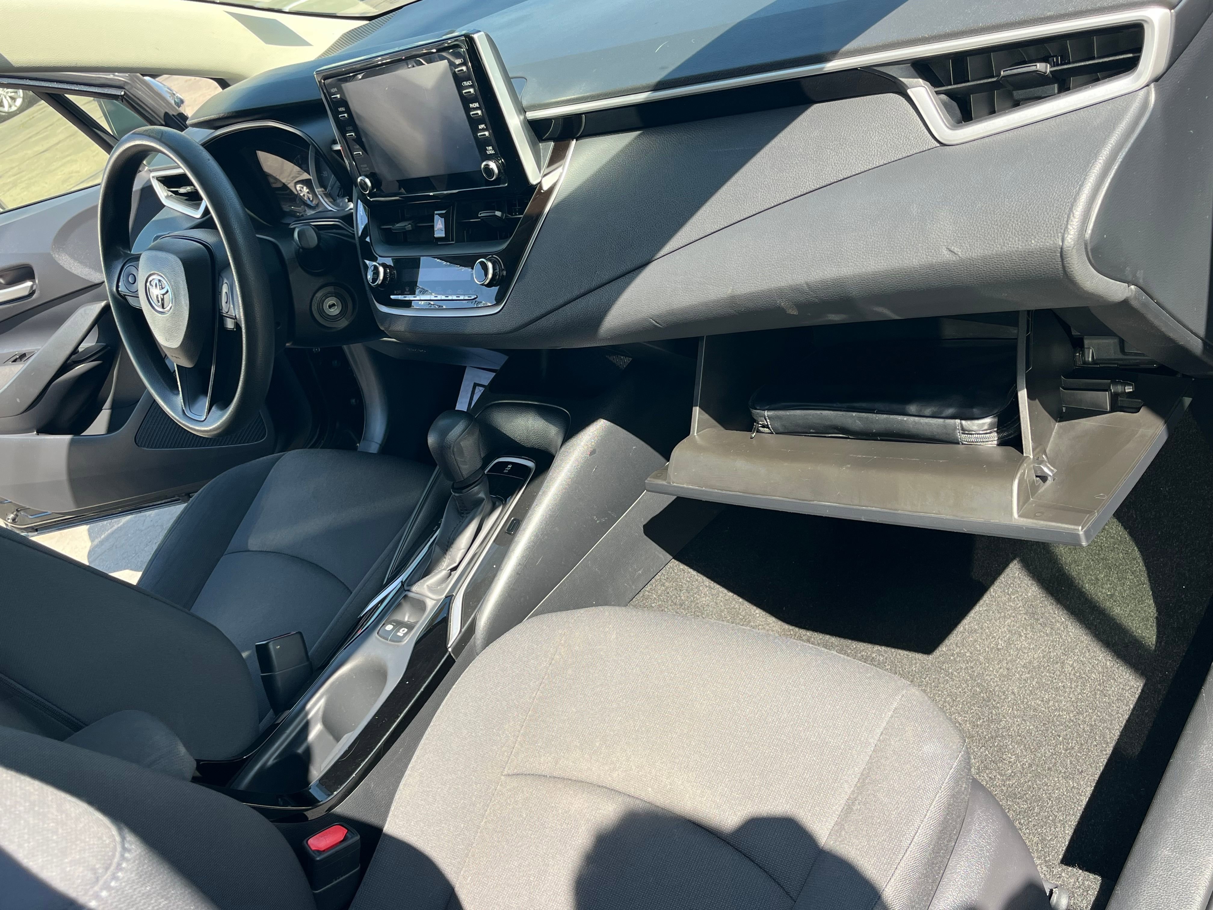 Vehicle image 34 of 77