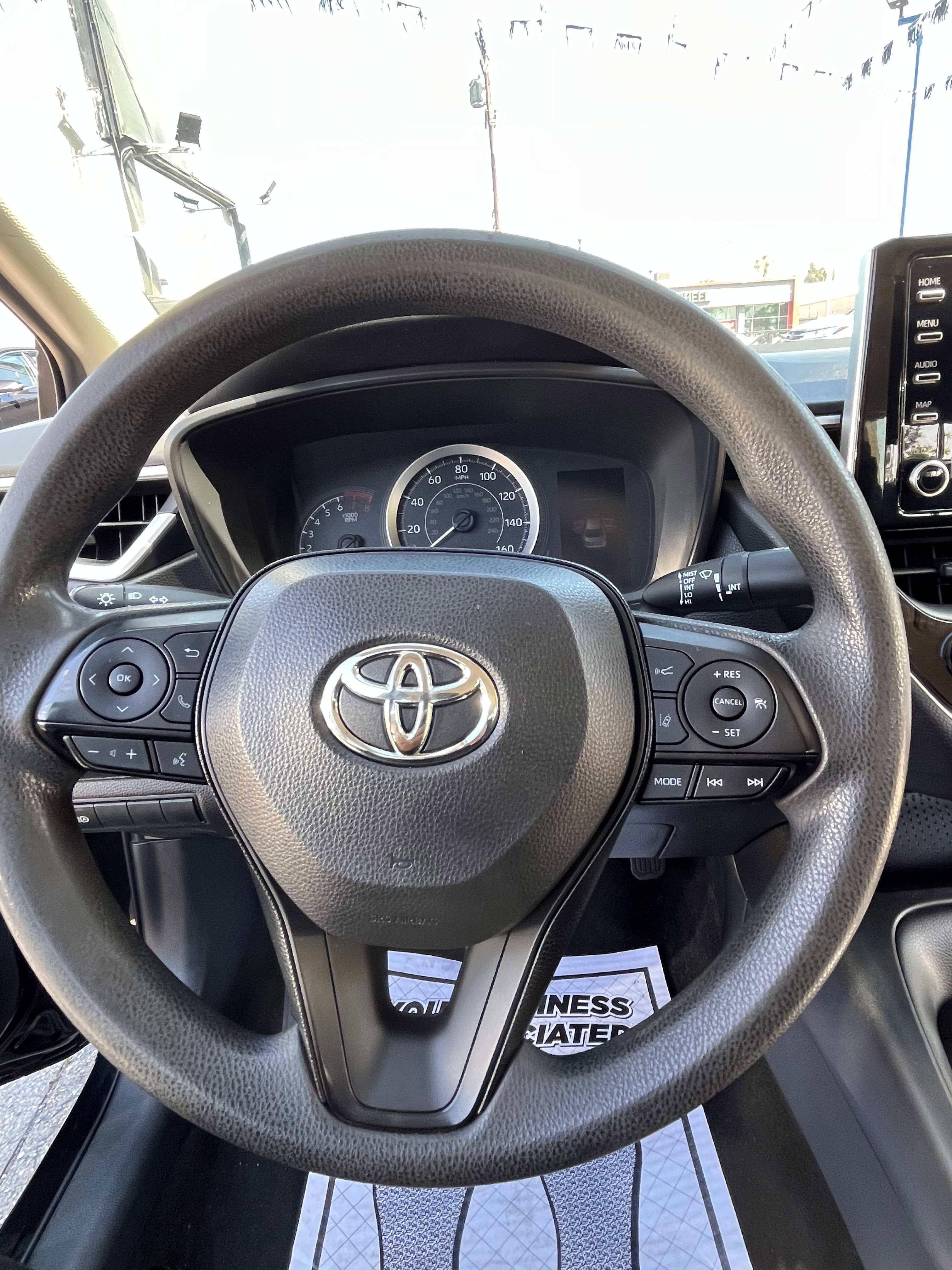 Vehicle image 43 of 77