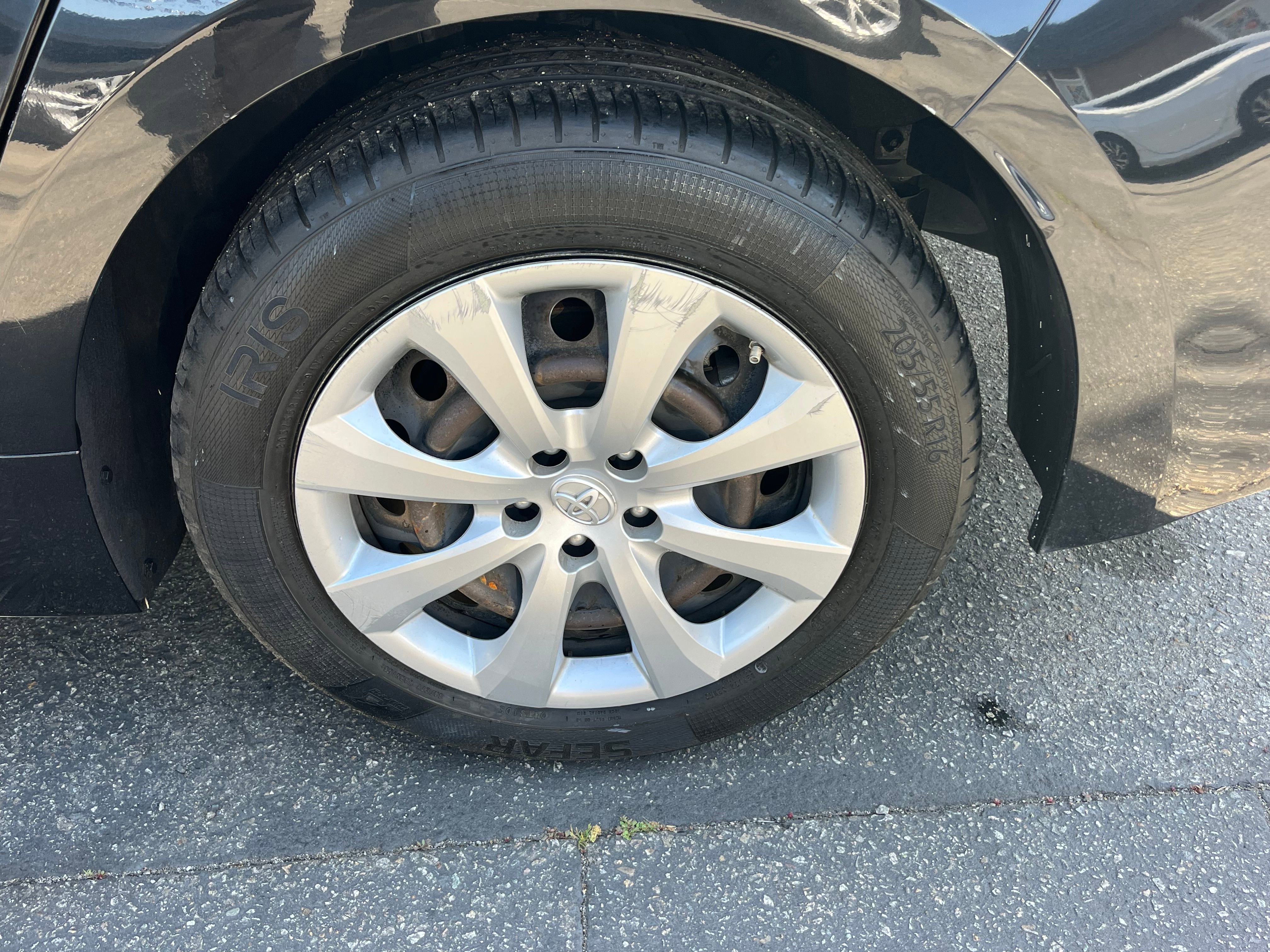 Vehicle image 74 of 77