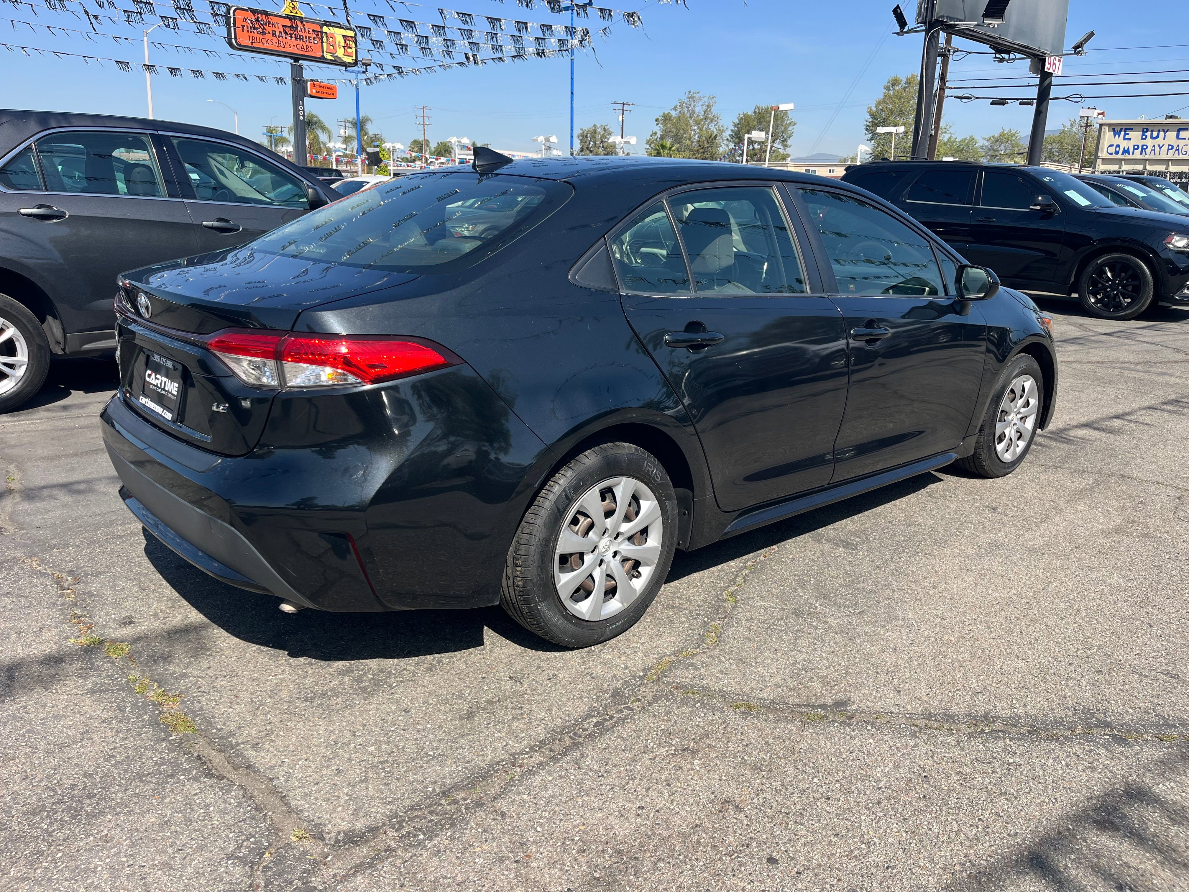 Vehicle image 8 of 77