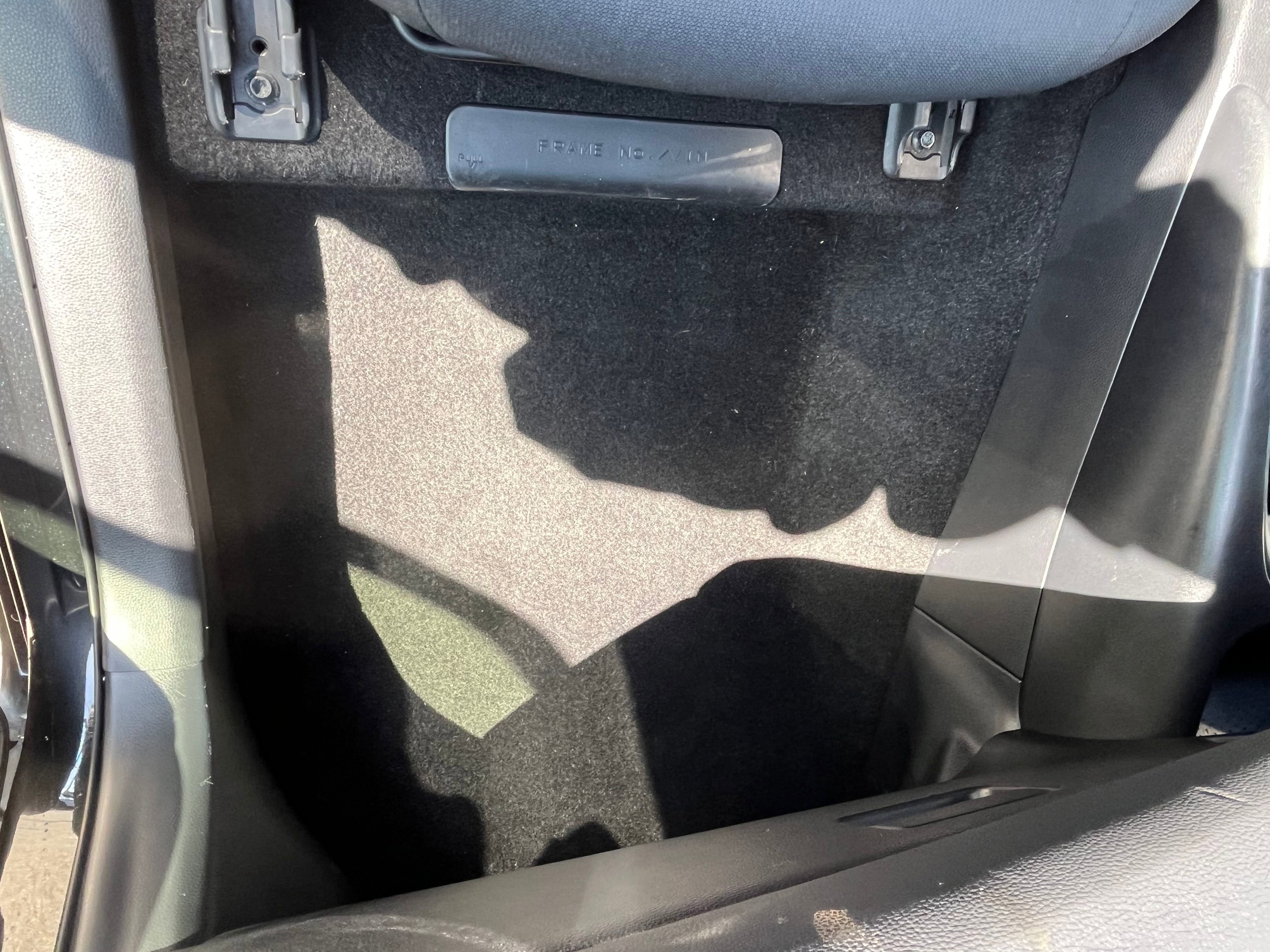 Vehicle image 36 of 77