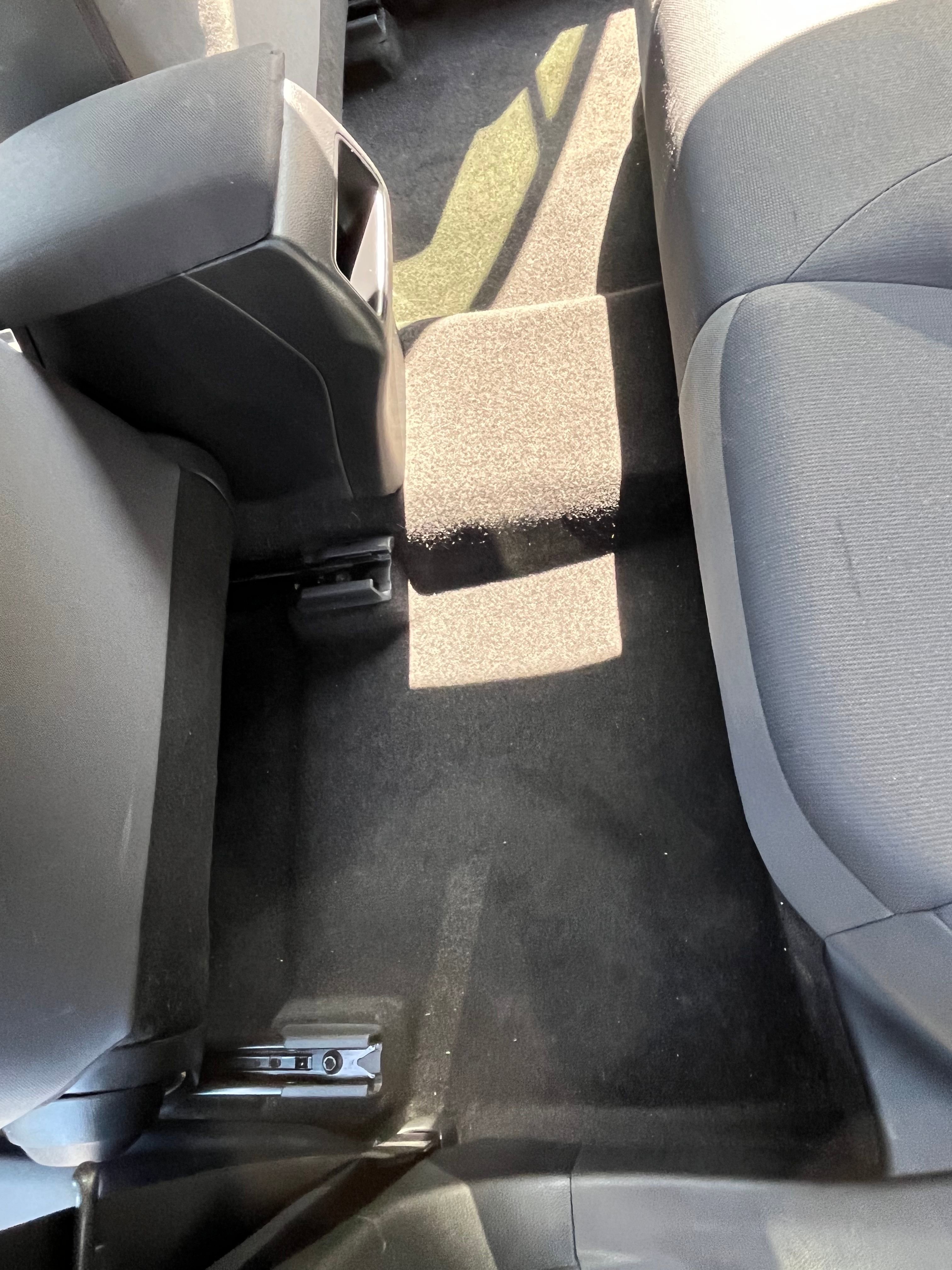 Vehicle image 38 of 77