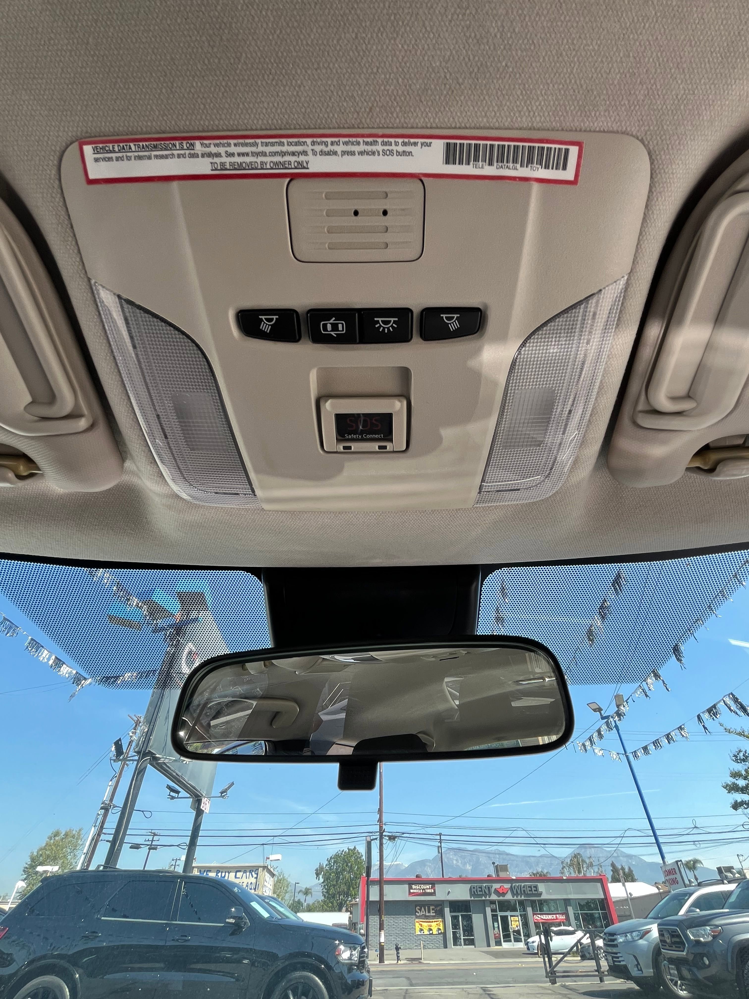 Vehicle image 72 of 77