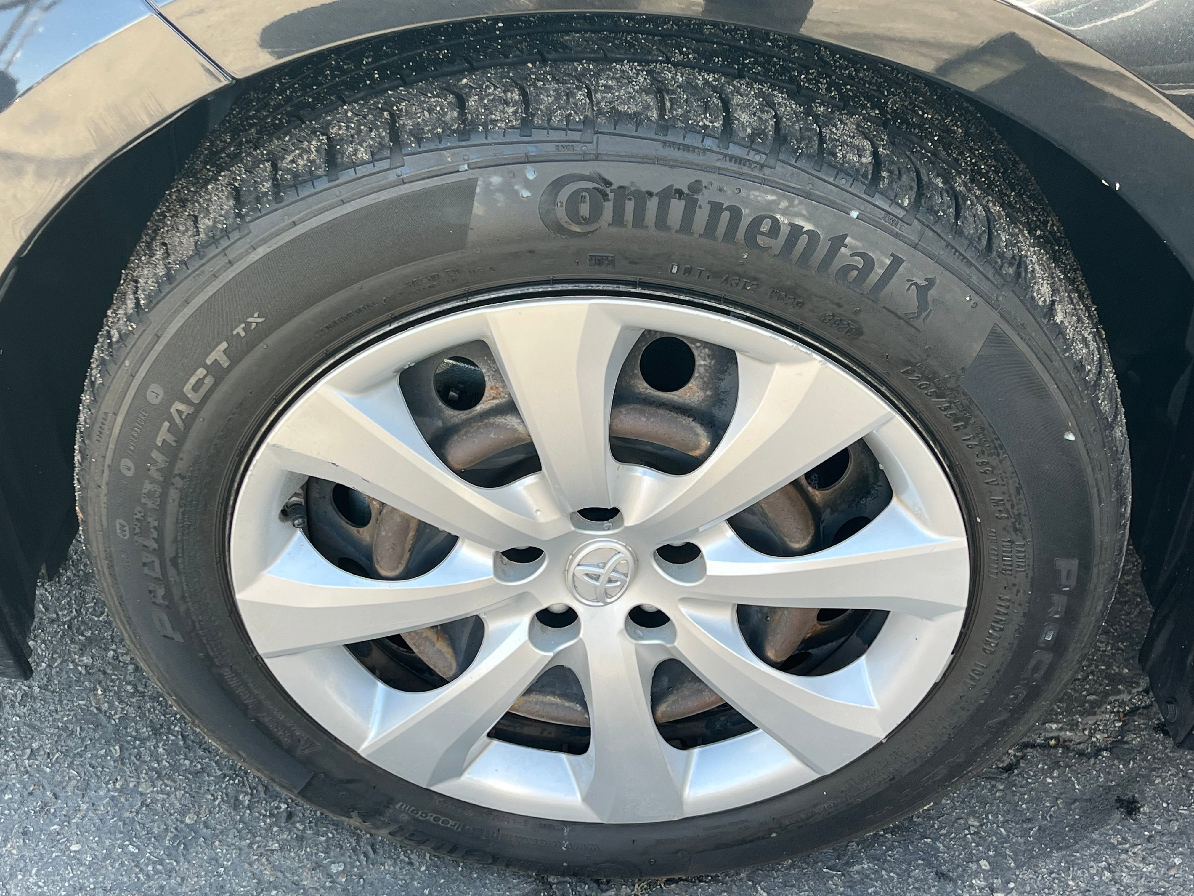 Vehicle image 75 of 77