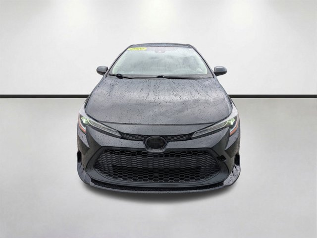 2020 Toyota Corolla LE Image 2 of 30