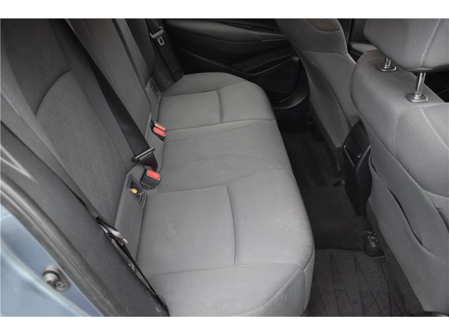 Vehicle image 23 of 30