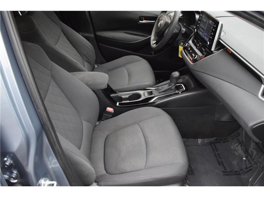 Vehicle image 25 of 30