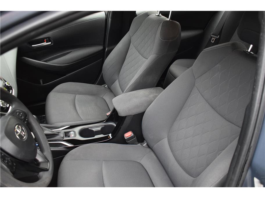 Vehicle image 20 of 30