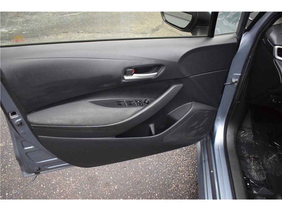Vehicle image 18 of 30