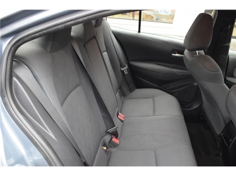 Vehicle image 24 of 30