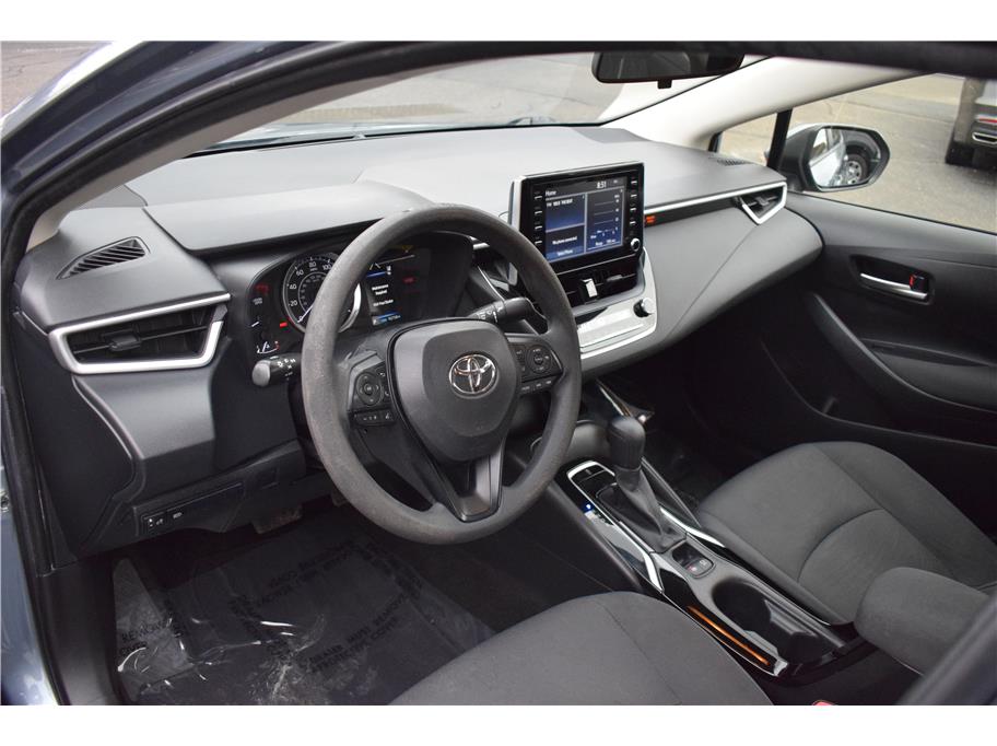 Vehicle image 17 of 30