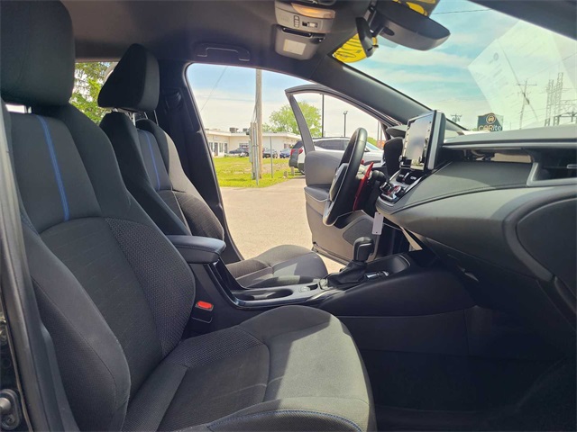 Vehicle image 18 of 28
