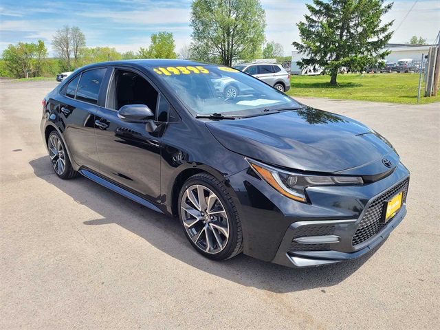 Vehicle image 4 of 28