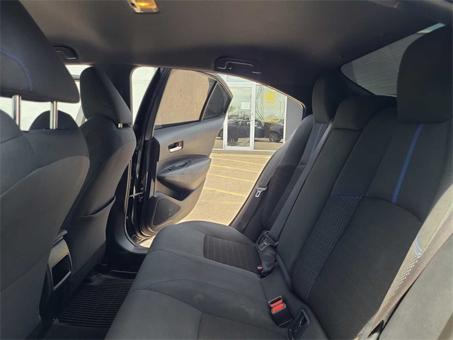 Vehicle image 22 of 28