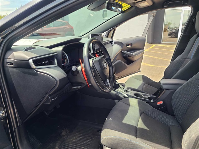 Vehicle image 13 of 28