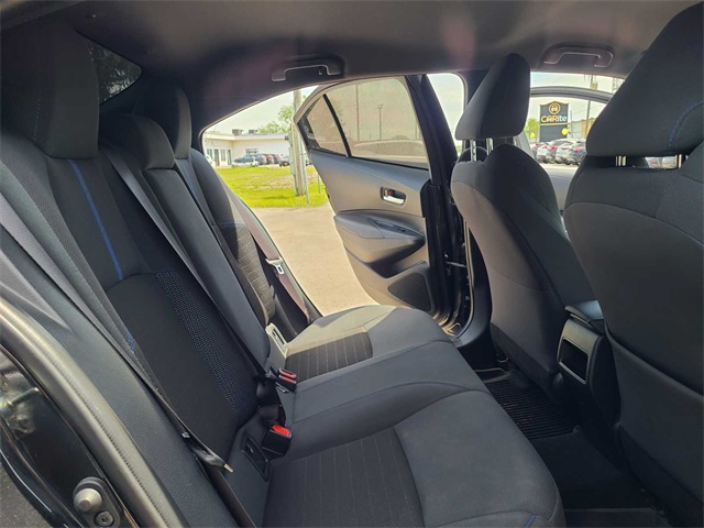 Vehicle image 20 of 28