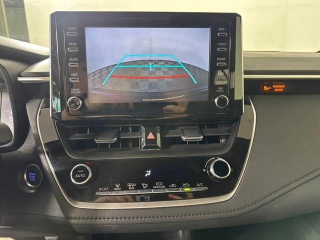 Vehicle image 21 of 27