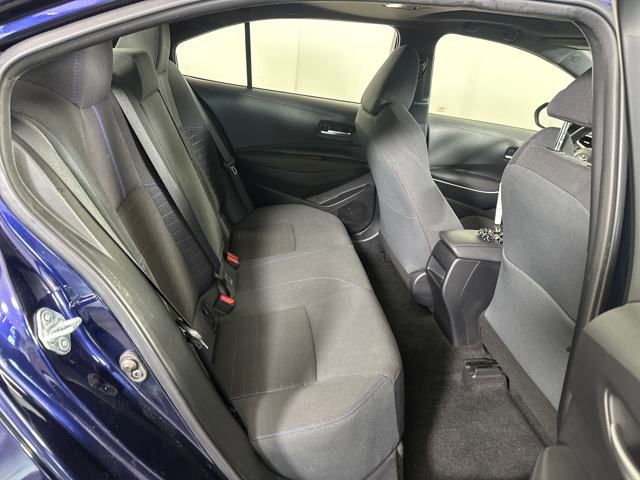 Vehicle image 25 of 27