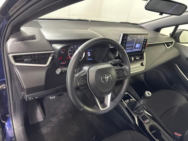 Vehicle image 13 of 27