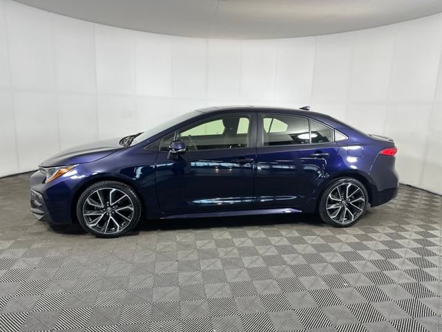 Vehicle image 8 of 27