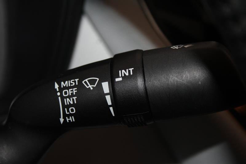 2020 Toyota Corolla SE Image 37 of 55